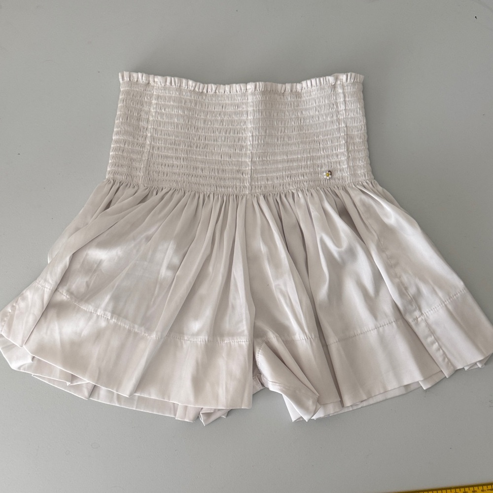 NATURAL LIFE High Waist Cream Shorts